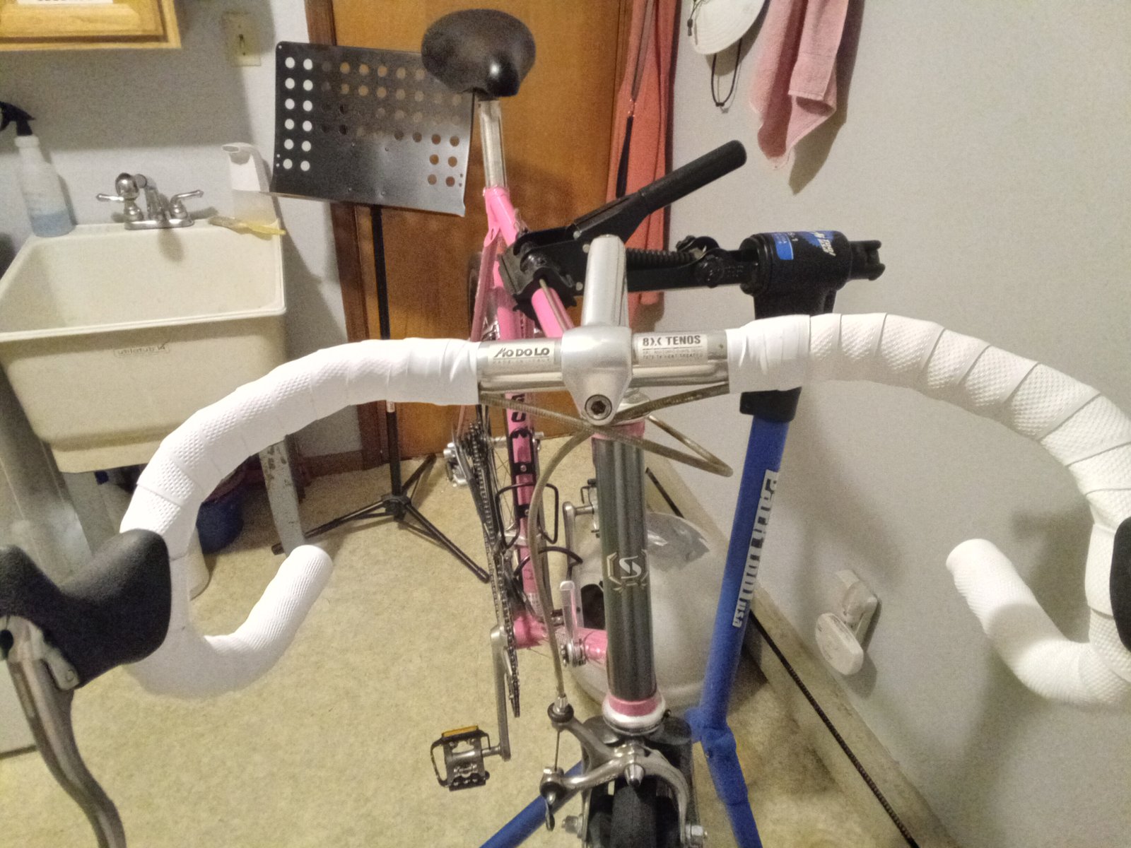The Shogun with white handlebar tape
